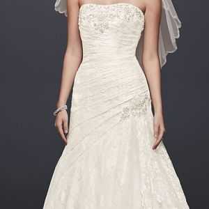 Ivory wedding dress